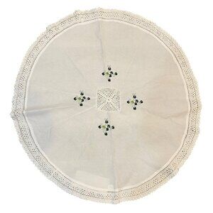 Blarney Irish Tablecloth Round with embroidered Green Shamrocks and Crocheting